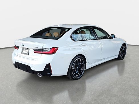 New 2026 BMW 330i Sedan w/ M Sport Package image 5