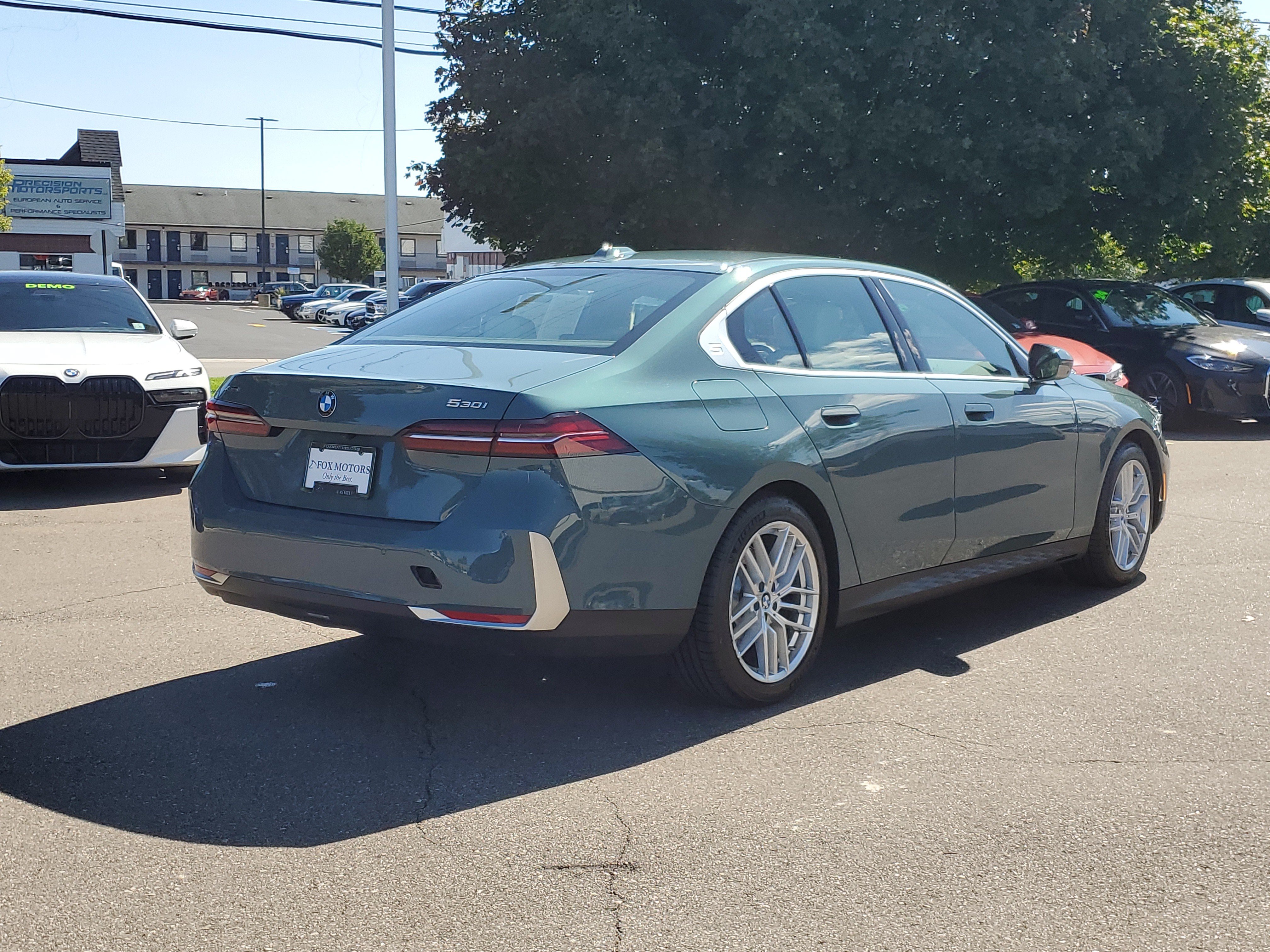 Certified 2024 BMW 530i xDrive w/ Premium Package AWD/4WD image 5