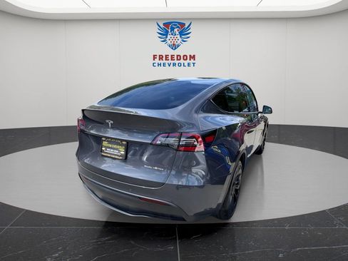 Used 2021 Tesla Model Y Long Range AWD/4WD image 7