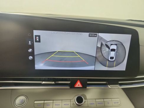 Used 2024 Hyundai Elantra Limited FWD image 7