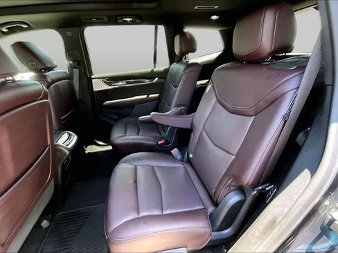 Used 2021 Cadillac XT6 Premium Luxury FWD image 21