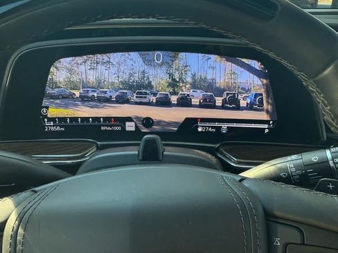 Used 2024 Cadillac Escalade Premium Luxury Platinum image 25