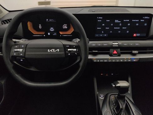 Used 2025 Kia K4 FWD image 22