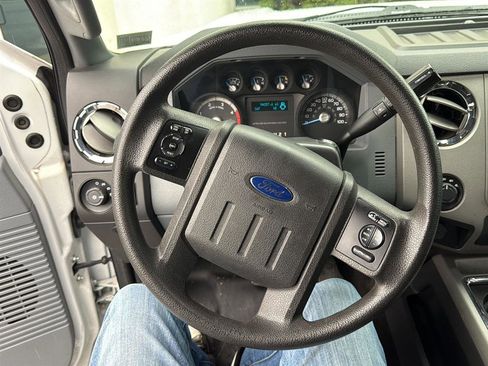Used 2014 Ford F250 XLT w/ XLT Interior Package AWD/4WD image 7