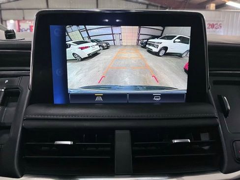 Used 2022 Chevrolet Tahoe Z71 AWD/4WD image 18