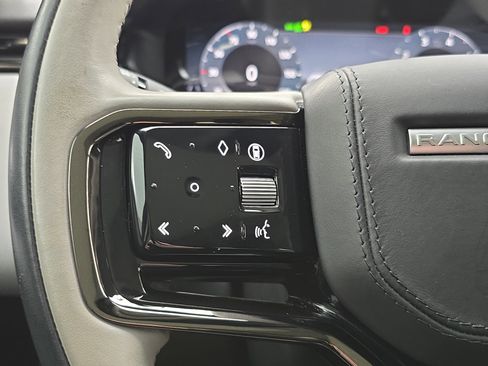 Certified 2025 Land Rover Range Rover Velar S image 17