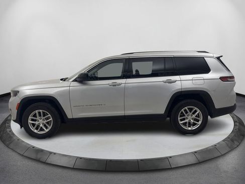 Used 2021 Jeep Grand Cherokee L Laredo w/ Luxury Tech Group I image 8