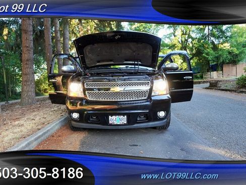 Used 2012 Chevrolet Avalanche LTZ AWD/4WD image 32