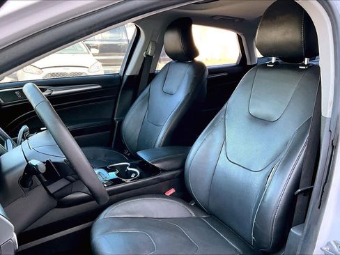 Used 2016 Ford Fusion Titanium image 8