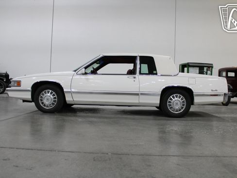 Used 1992 Cadillac De Ville Coupe DeVille image 30