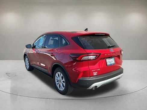 Certified 2025 Ford Escape Active w/ Tech Pack #1 FWD image 4