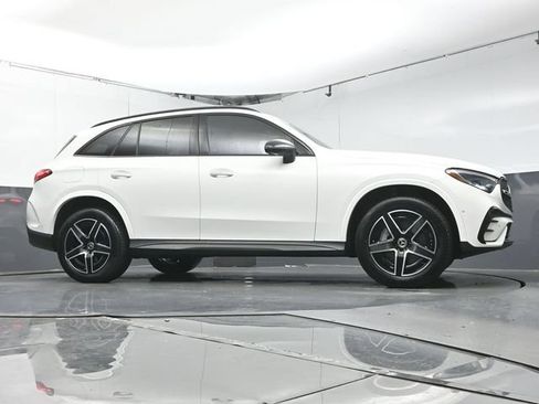 Used 2026 Mercedes-Benz GLC 300 image 33