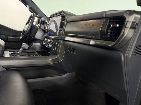 Used 2025 Ford F150 Lariat image 31