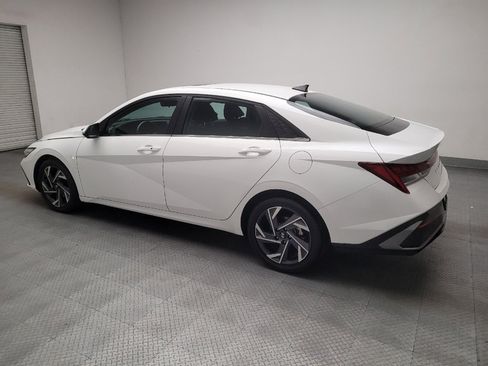 Used 2025 Hyundai Elantra SEL FWD image 3