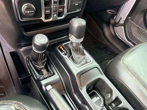 Used 2021 Jeep Wrangler Unlimited Sahara image 23