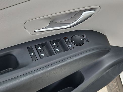 Used 2026 Hyundai Tucson SEL FWD image 12
