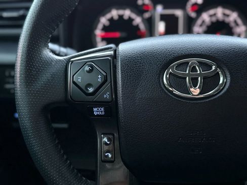 Used 2021 Toyota 4Runner Venture w/ Moonroof Package image 31