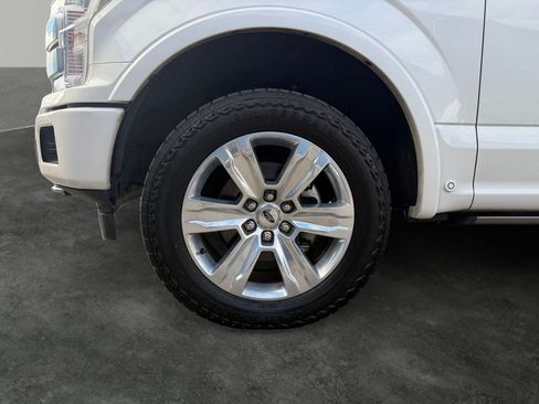 Used 2019 Ford F150 Platinum w/ Equipment Group 701A Luxury AWD/4WD image 4