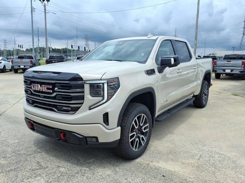 New 2026 GMC Sierra 1500 AT4 w/ AT4 Premium Package AWD/4WD image 3