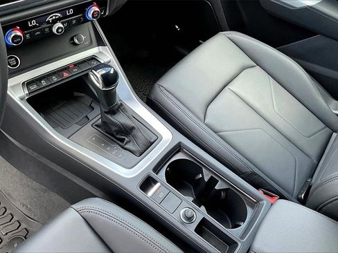 New 2025 Audi Q3 2.0T Premium image 23