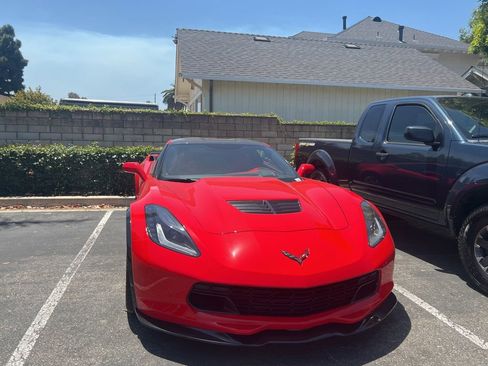 Used 2015 Chevrolet Corvette Z06 w/ 3LZ Preferred Equipment Group RWD image 2