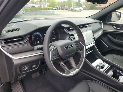 New 2026 Jeep Grand Cherokee Limited AWD/4WD image 11