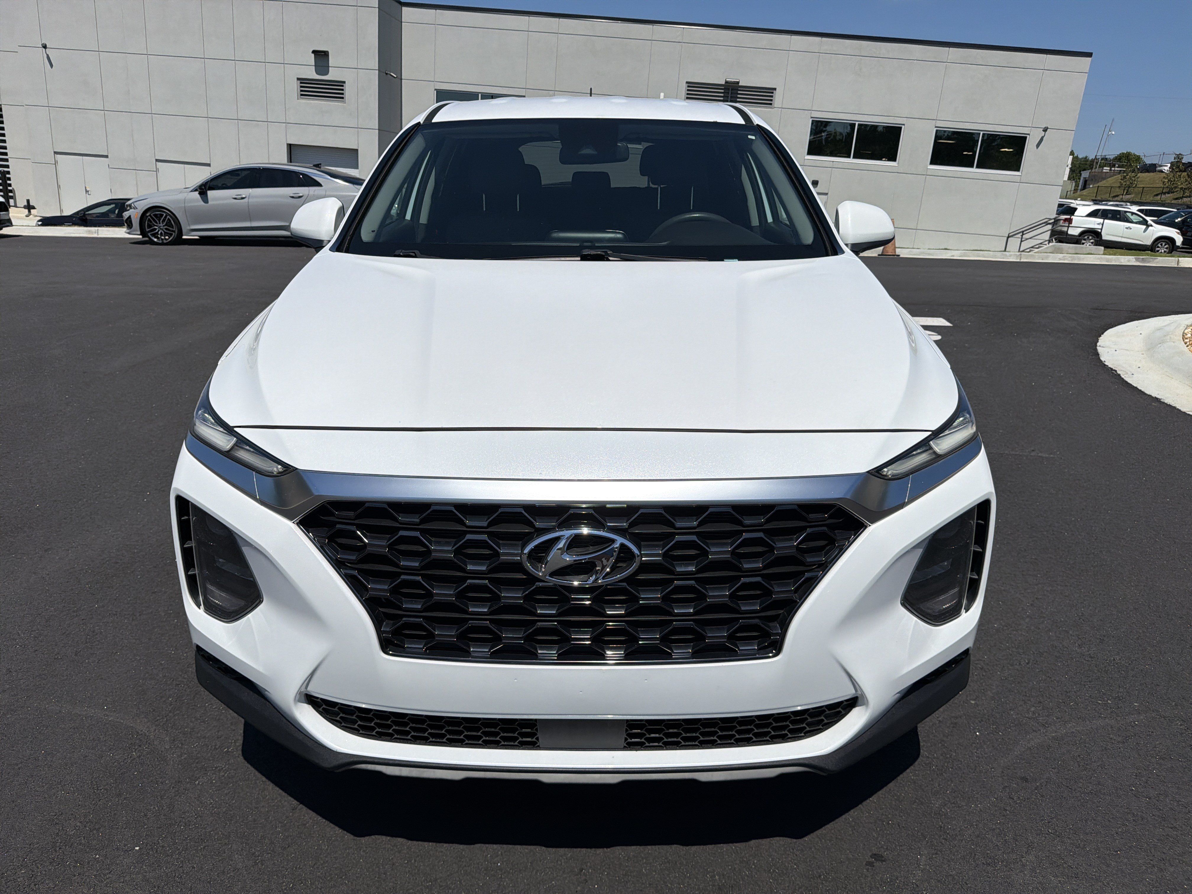 Used 2020 Hyundai Santa Fe SE FWD image 2
