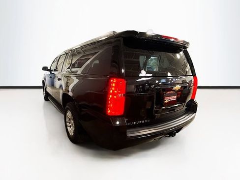 Used 2018 Chevrolet Suburban LT AWD/4WD image 8