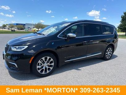 Used 2024 Chrysler Pacifica Pinnacle