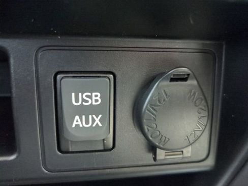 Used 2018 Toyota 4Runner SR5 Premium image 23