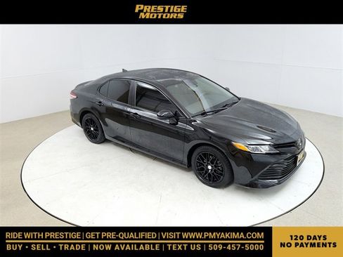 Used 2020 Toyota Camry LE image 13