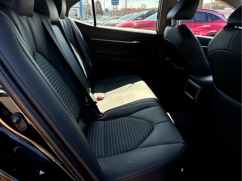 Used 2023 Toyota Camry SE w/ Cold Weather Package AWD/4WD image 25