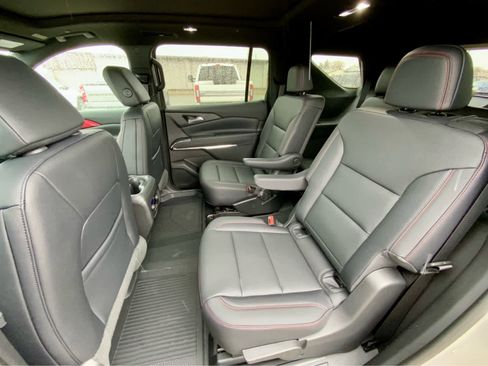 New 2026 Chevrolet Traverse Z71 w/ LPO, Floor Liner Package image 24