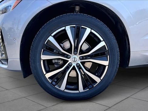 Certified 2023 Volvo XC60 B5 Plus w/ Climate Package image 11