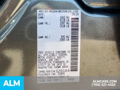 Used 2025 Nissan Altima 2.5 SV FWD image 17
