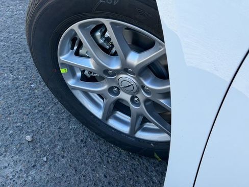 New 2026 Chrysler Pacifica Select FWD image 10