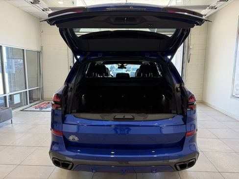 Used 2025 BMW X5 M60i w/ Executive Package image 8