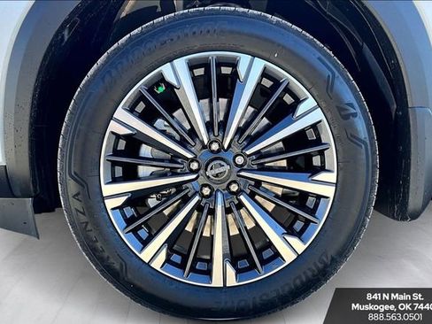 New 2026 Nissan Pathfinder Platinum image 12