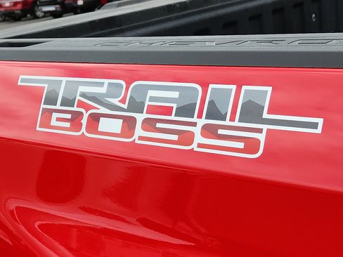 Used 2024 Chevrolet Silverado 1500 LT Trail Boss w/ Convenience Package II image 8