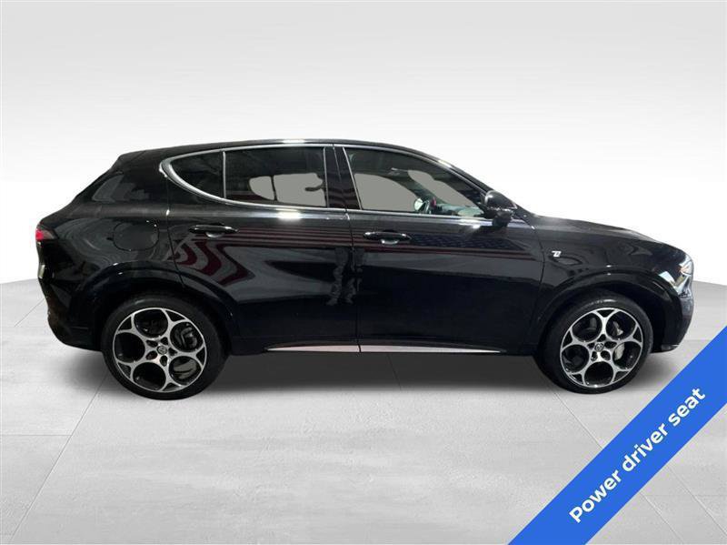 Used 2024 Alfa Romeo Tonale Ti AWD/4WD image 4