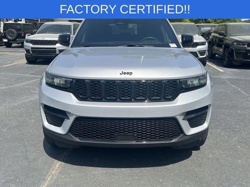 Certified 2024 Jeep Grand Cherokee Altitude image 8