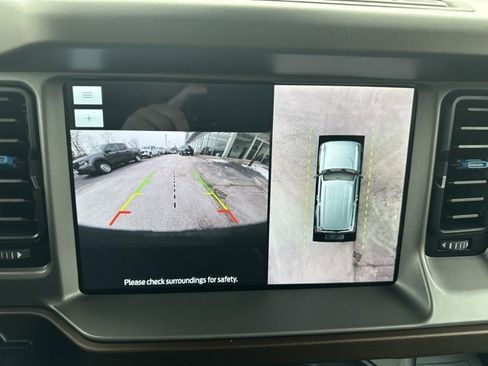 Used 2023 Ford Bronco Outer Banks image 32