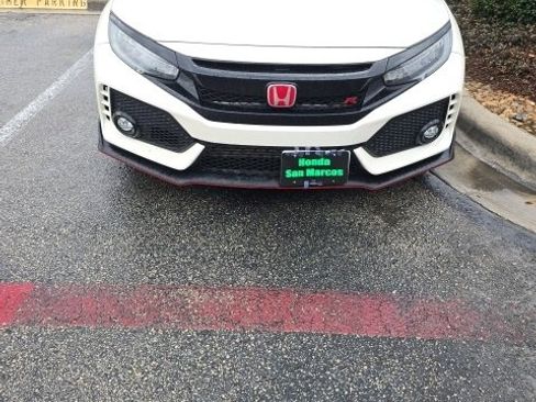 Used 2019 Honda Civic Type R image 2