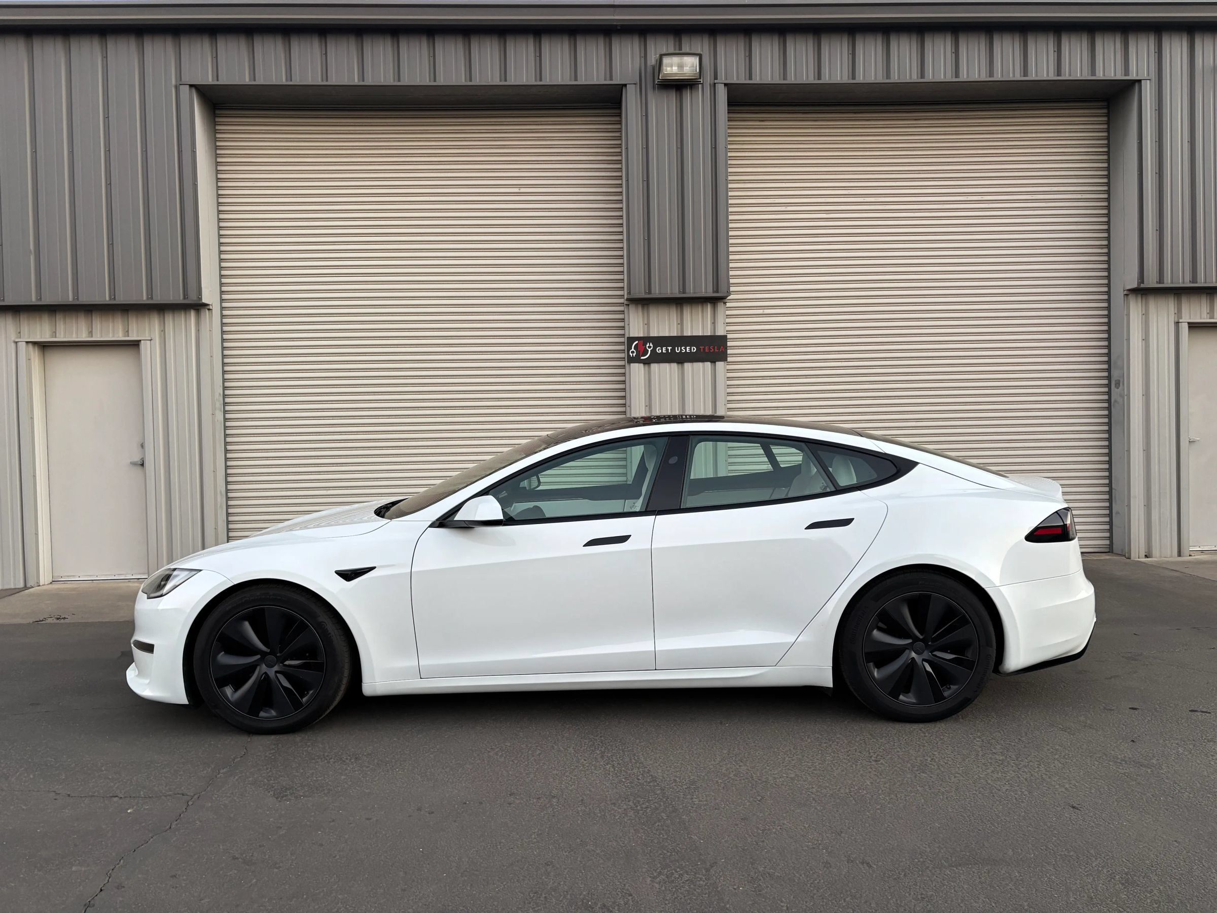 Used 2023 Tesla Model S Standard Range AWD/4WD image 3