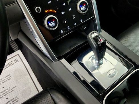 Used 2020 Land Rover Discovery Sport SE AWD/4WD image 17
