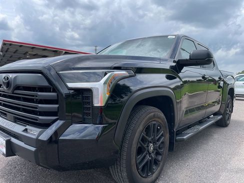 Used 2026 Toyota Tundra SR5 w/ SR5 Convenience Package AWD/4WD image 11