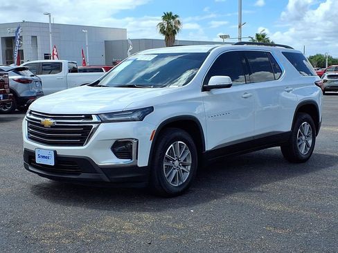 Used 2023 Chevrolet Traverse LT FWD image 4