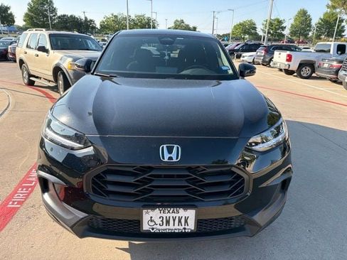 Used 2025 Honda HR-V Sport image 5