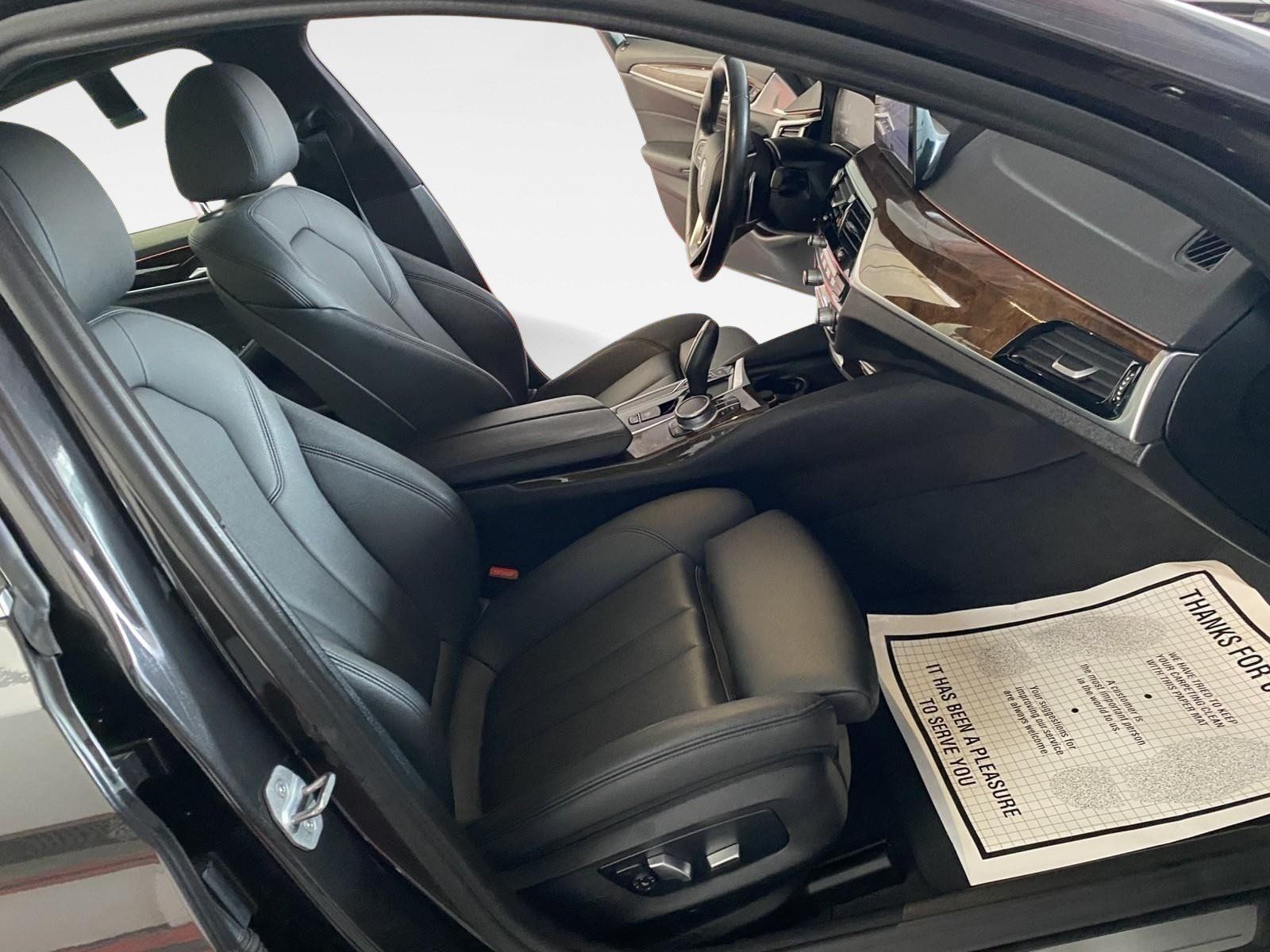 Used 2020 BMW 530i xDrive w/ Convenience Package AWD/4WD image 9