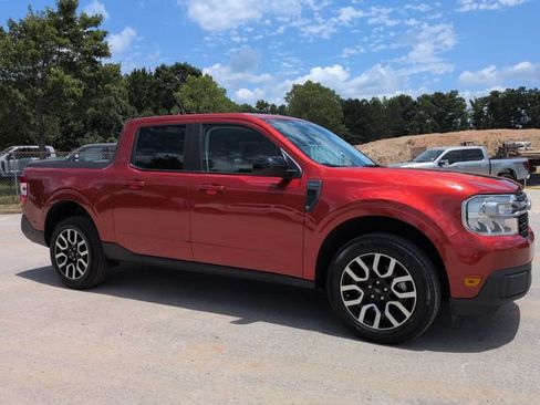 Certified 2024 Ford Maverick Lariat FWD image 2